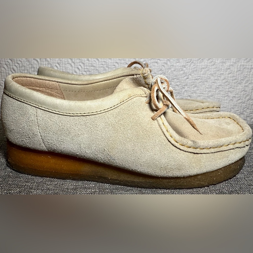 Clarks Originals Wallabee Suede Shoes – Cream | Women’s 9